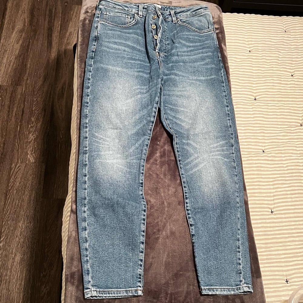 Straight leg high waist jeans